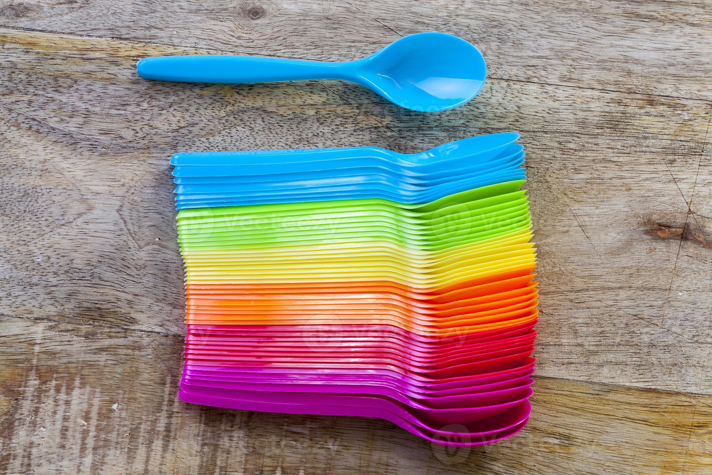 set of plastic dishes 9721539 Stock Photo at Vecteezy