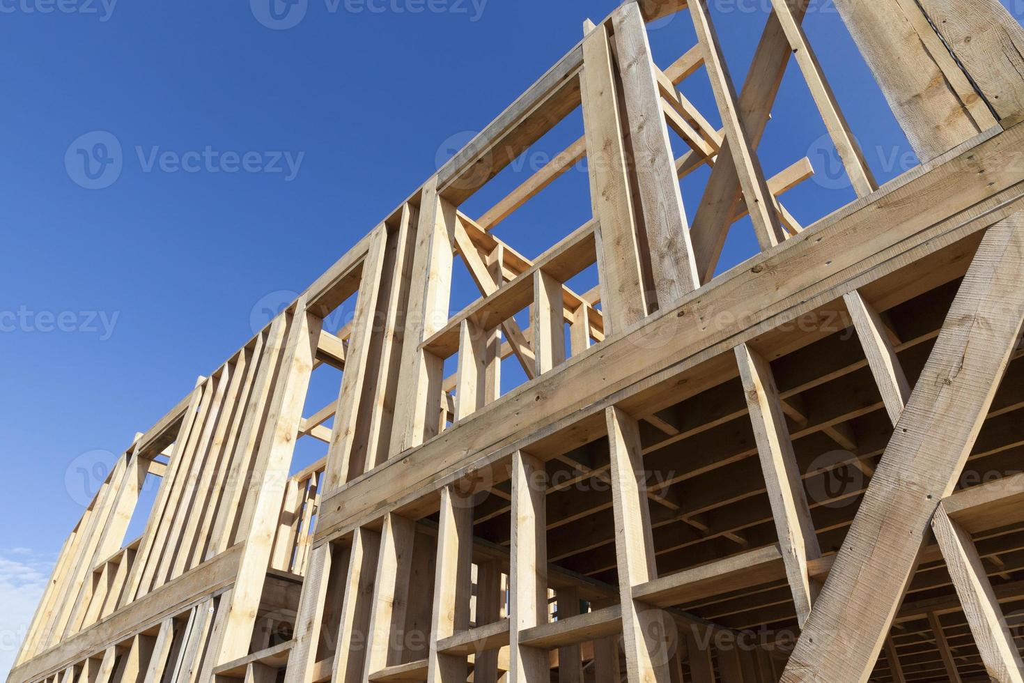 construcción de una nueva casa de madera foto