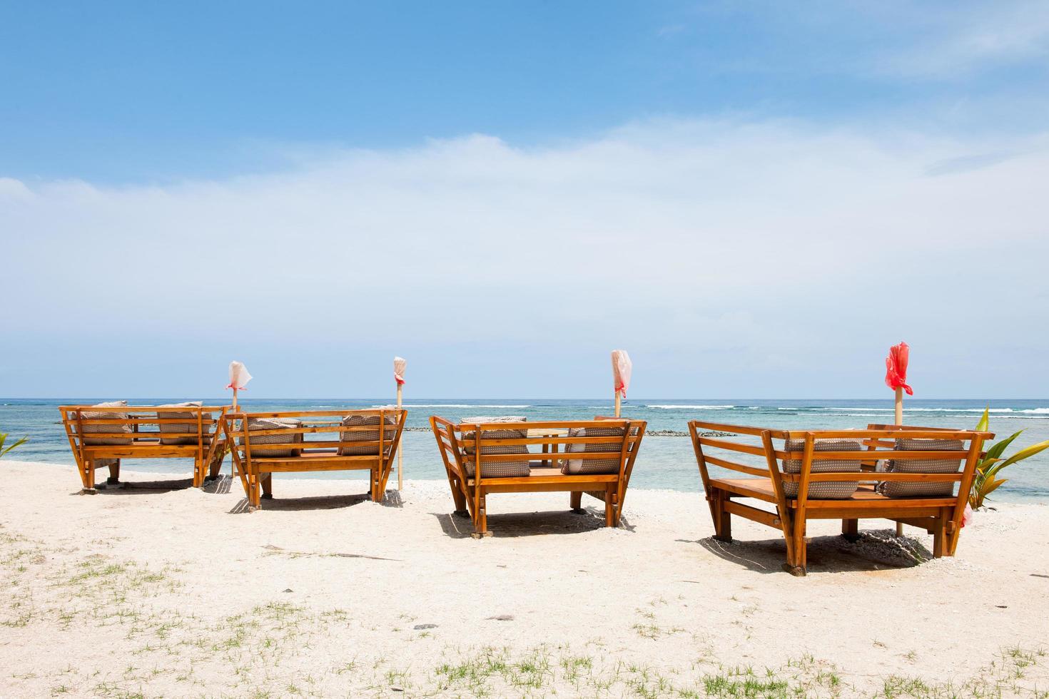 Seaview and lounge couches on the beach 9757688 Stock Photo at Vecteezy