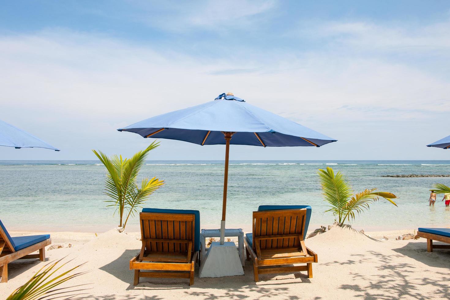 Sunbeams and relaxing Seaview photo
