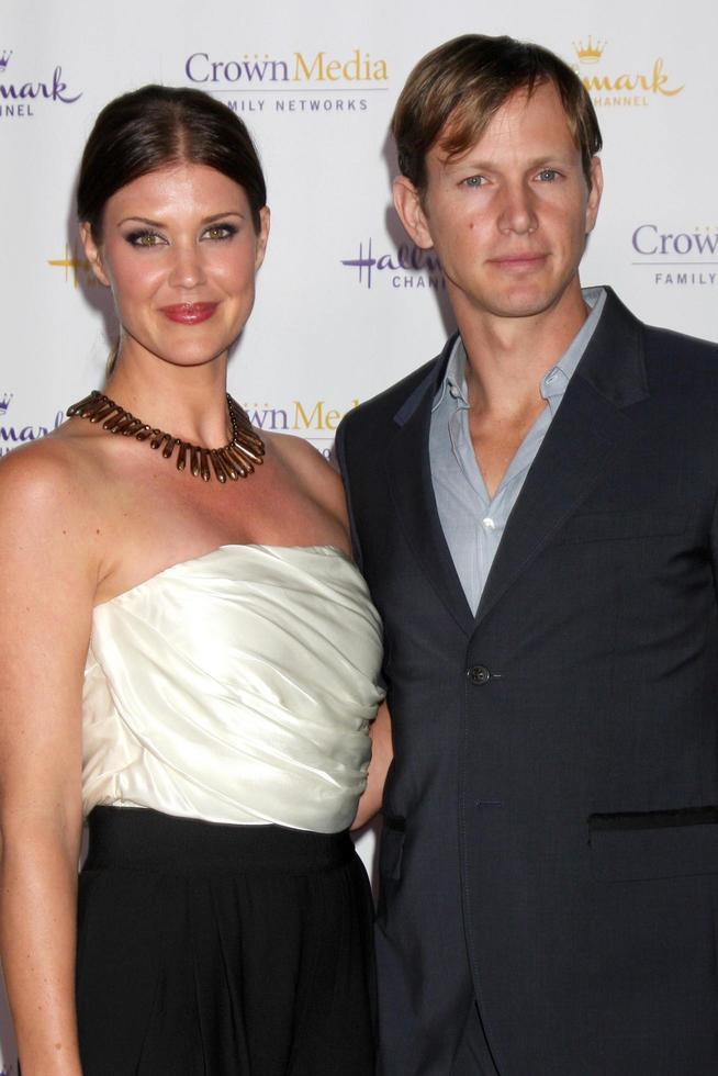 LOS ANGELES, JAN 11 - Sarah Lancaster, Kip Pardue at the Hallmark Winter  TCA Party at The Huntington Library on January 11, 2014 in San Marino, CA  9768263 Stock Photo at Vecteezy