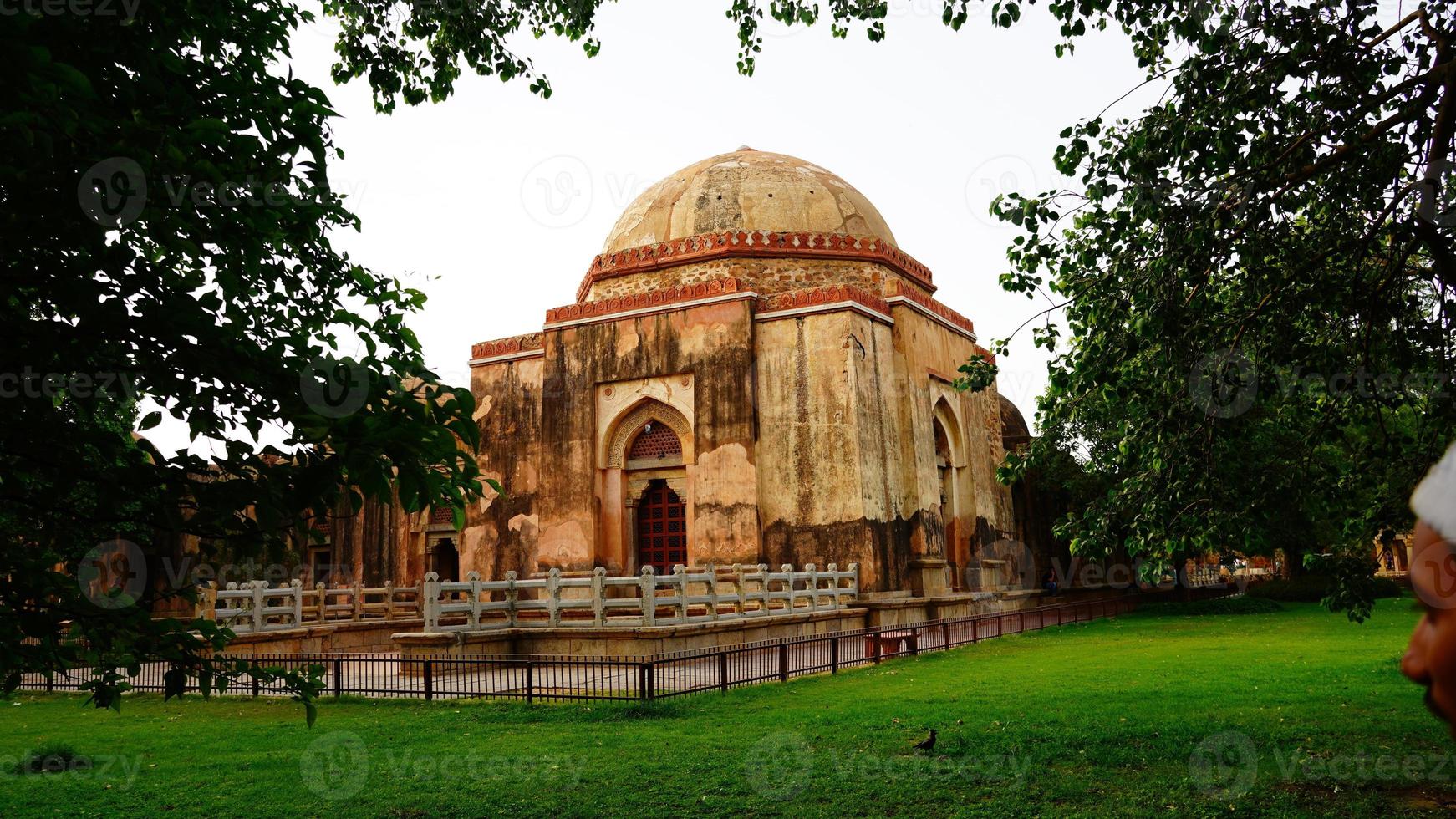 tomb of muhammad bin tughlaq photo