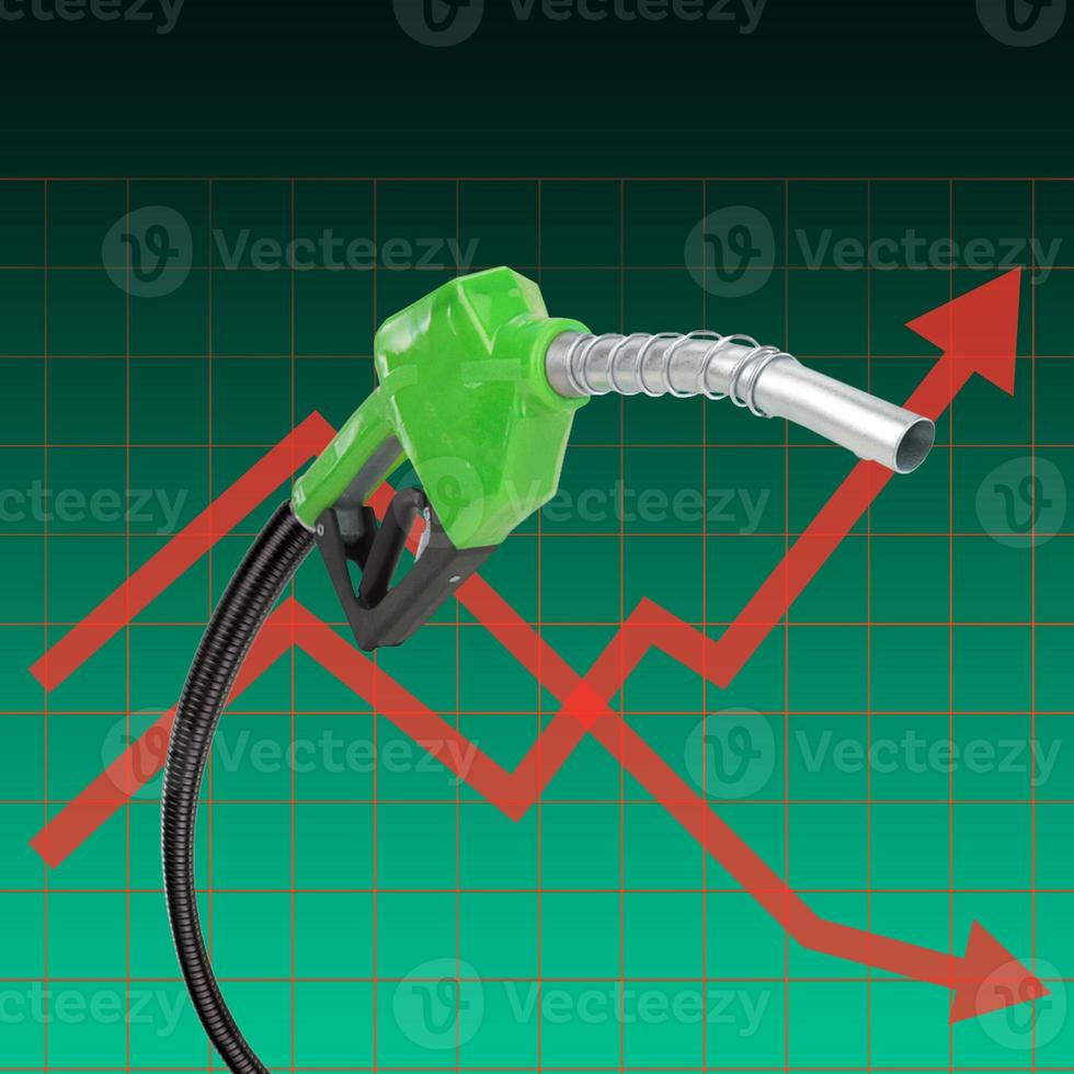 boquilla de combustible verde o pistola de combustible con crecimiento gráfico y caída. las cotizaciones del petróleo están creciendo. los precios del petróleo están subiendo. las flechas rojas indican el aumento y la caída de los precios de los productos derivados del petróleo en el mercado. foto