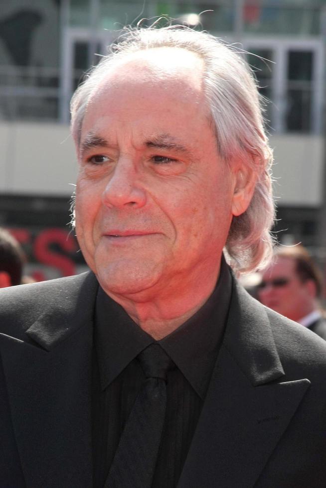 LOS ANGELES, SEP 10 - Robert Klein arriving at the Creative Primetime Emmy Awards Arrivals at Nokia Theater on September 10, 2011 in Los Angeles, CA photo