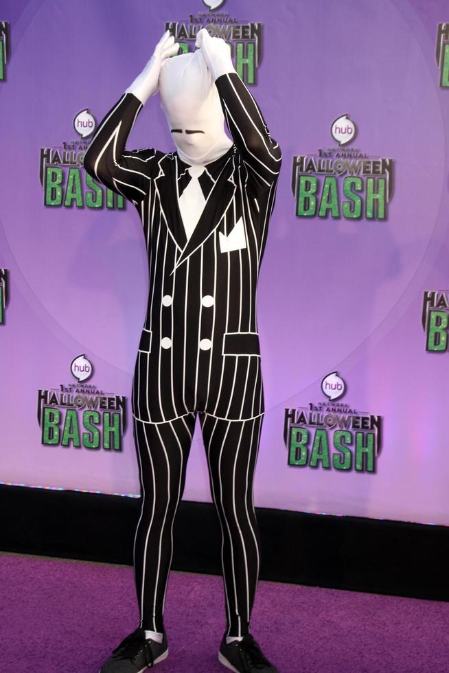 Los Angeles De Octubre Zachary Gordon En La Primera Fiesta Anual De Halloween De Hub Network En Barker Hanger El De Octubre De 13 En Santa Monica Ca