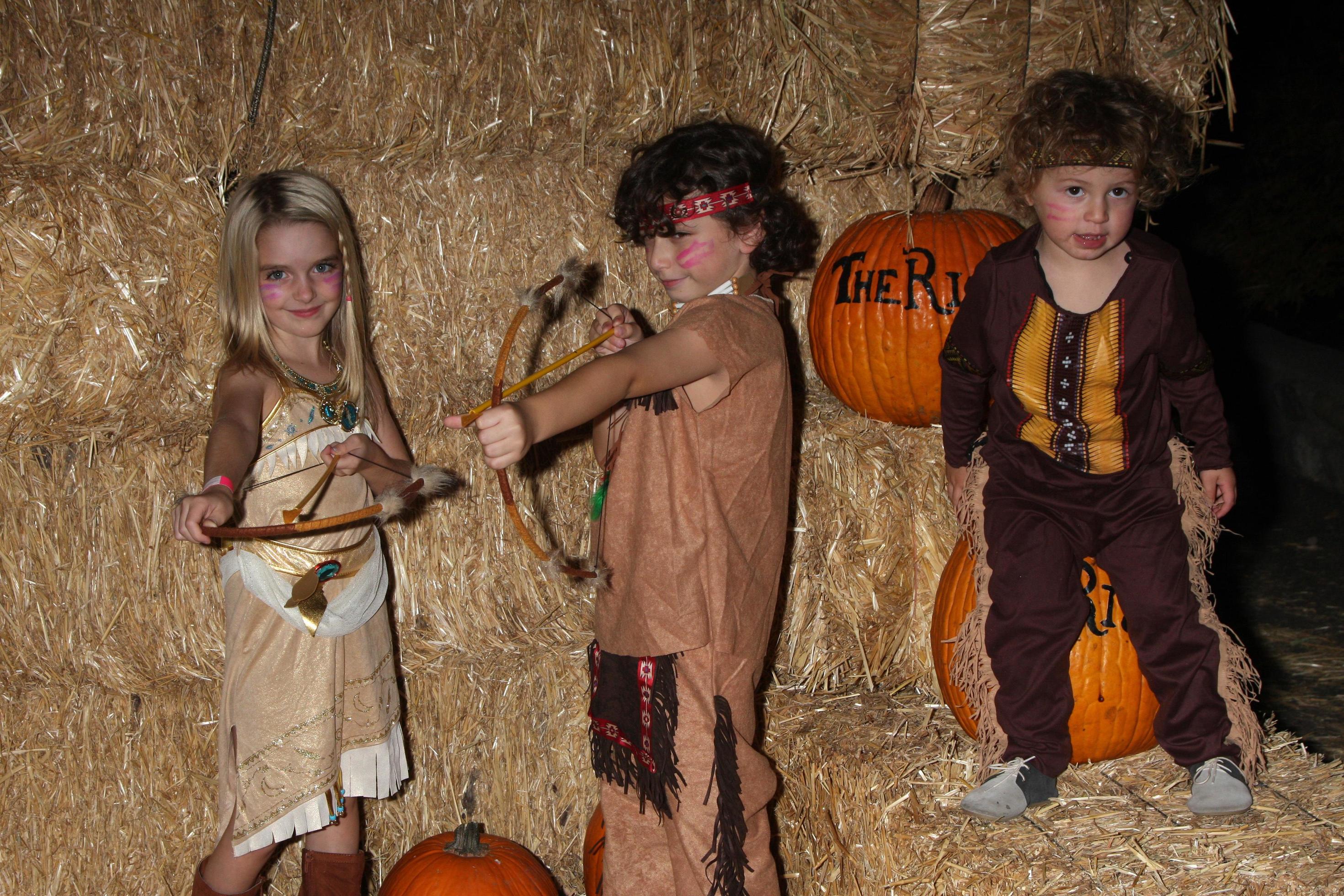 LOS ANGELES, OCT 4 McKenna Grace, August Maturo, Ocean Maturo at the