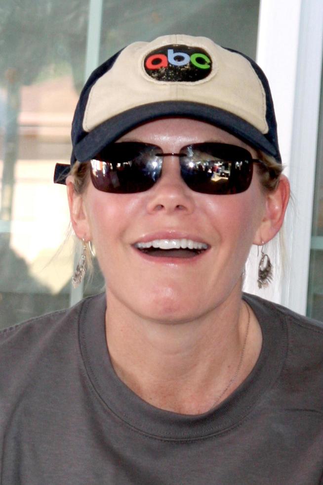 LOS ANGELES, MAR 8 - Maura West at the 5th Annual General Hospital Habitat for Humanity Fan Build Day at Private Location on March 8, 2014 in Lynwood, CA photo
