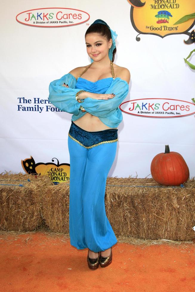 LOS ANGELES, OCT 21 - Ariel Winter at the Camp Ronald McDonald 20th Annual Halloween Carnival at the Universal Studios Backlot on October 21, 2012 in Los Angeles, CA12 photo
