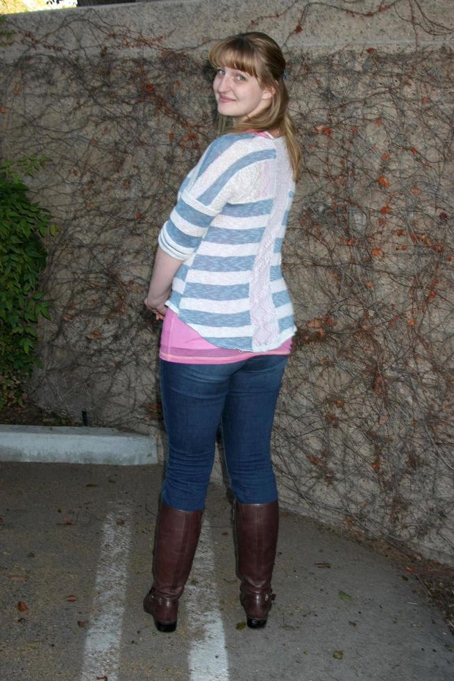 LOS ANGELES, DEC 7 - Roe Moore at the Photo Shoot at the Private Location on December 7, 2015 in Burbank, CA