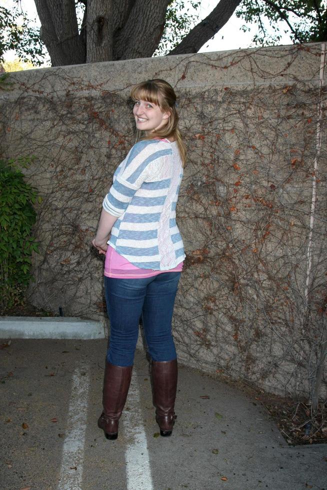 LOS ANGELES, DEC 7 - Roe Moore at the Photo Shoot at the Private Location on December 7, 2015 in Burbank, CA