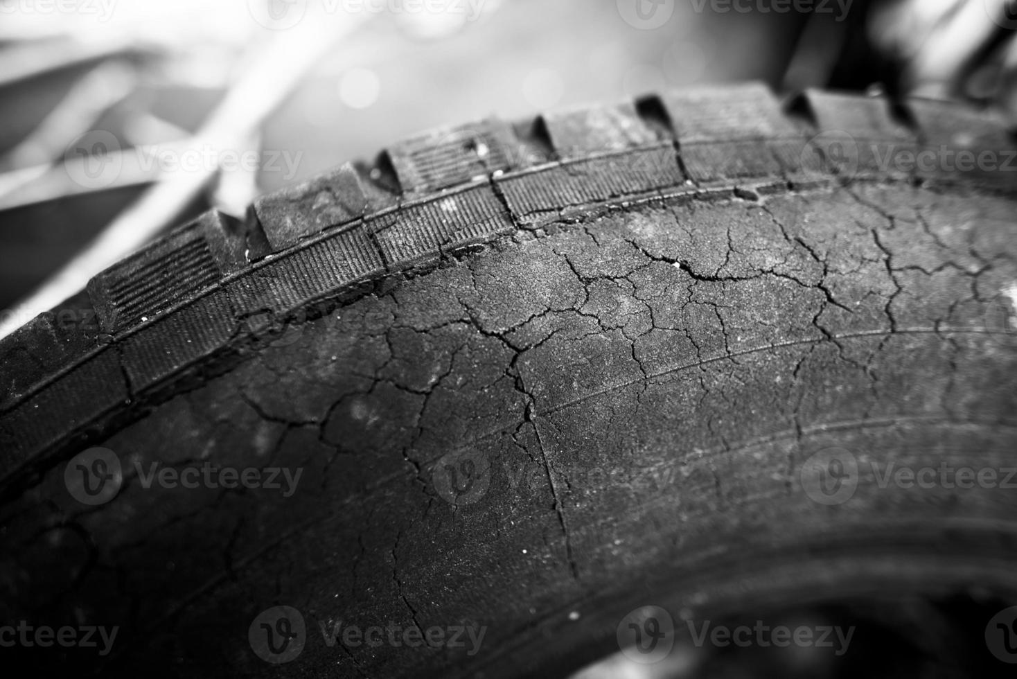 2022 04 10 MonteCengio tire photo