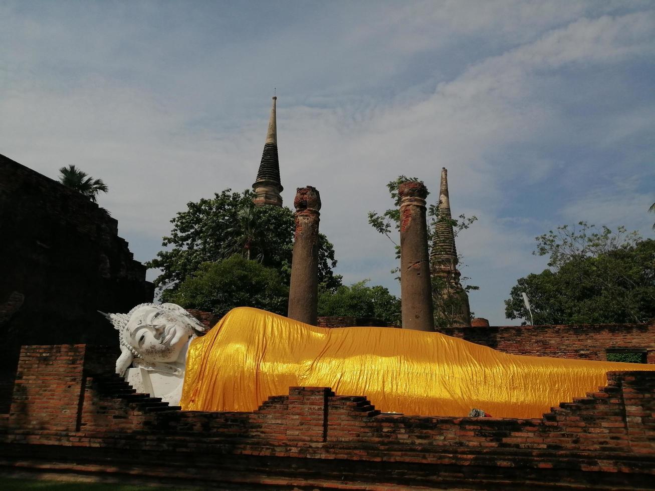 buddha gold color thai temple sacred things belief photo