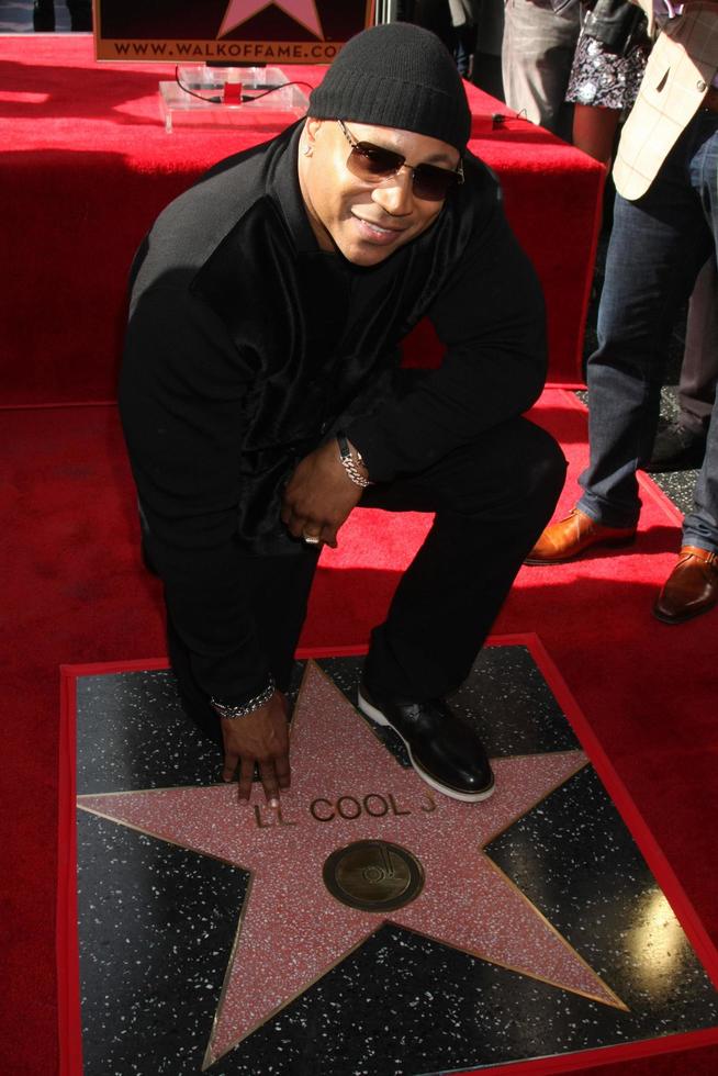 LOS ANGELES, JAN 21 -  LL Cool J at the LL Cool J Hollywood Walk of Fame Ceremony at the Hollywood and Highland on January 21, 2016 in Los Angeles, CA photo