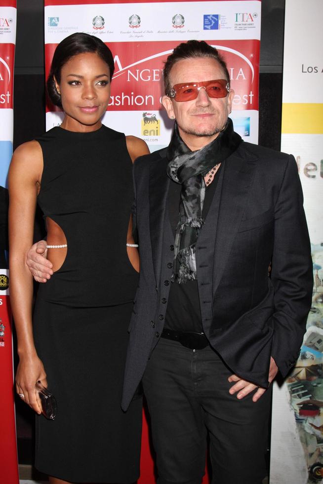 los angeles, 23 de febrero - naomie harris, bono en la noche de apertura de la italia en tcl chinese 6 theaters el 23 de febrero de 2014 en los angeles, ca foto