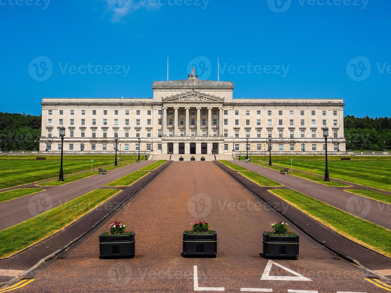 edificios del parlamento hdr stormont en belfast foto