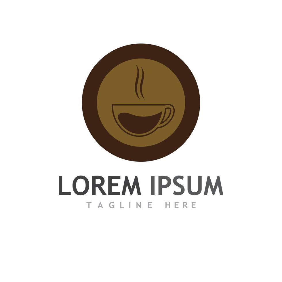 logotipo de grano de café con taza y hojas naturales. vector