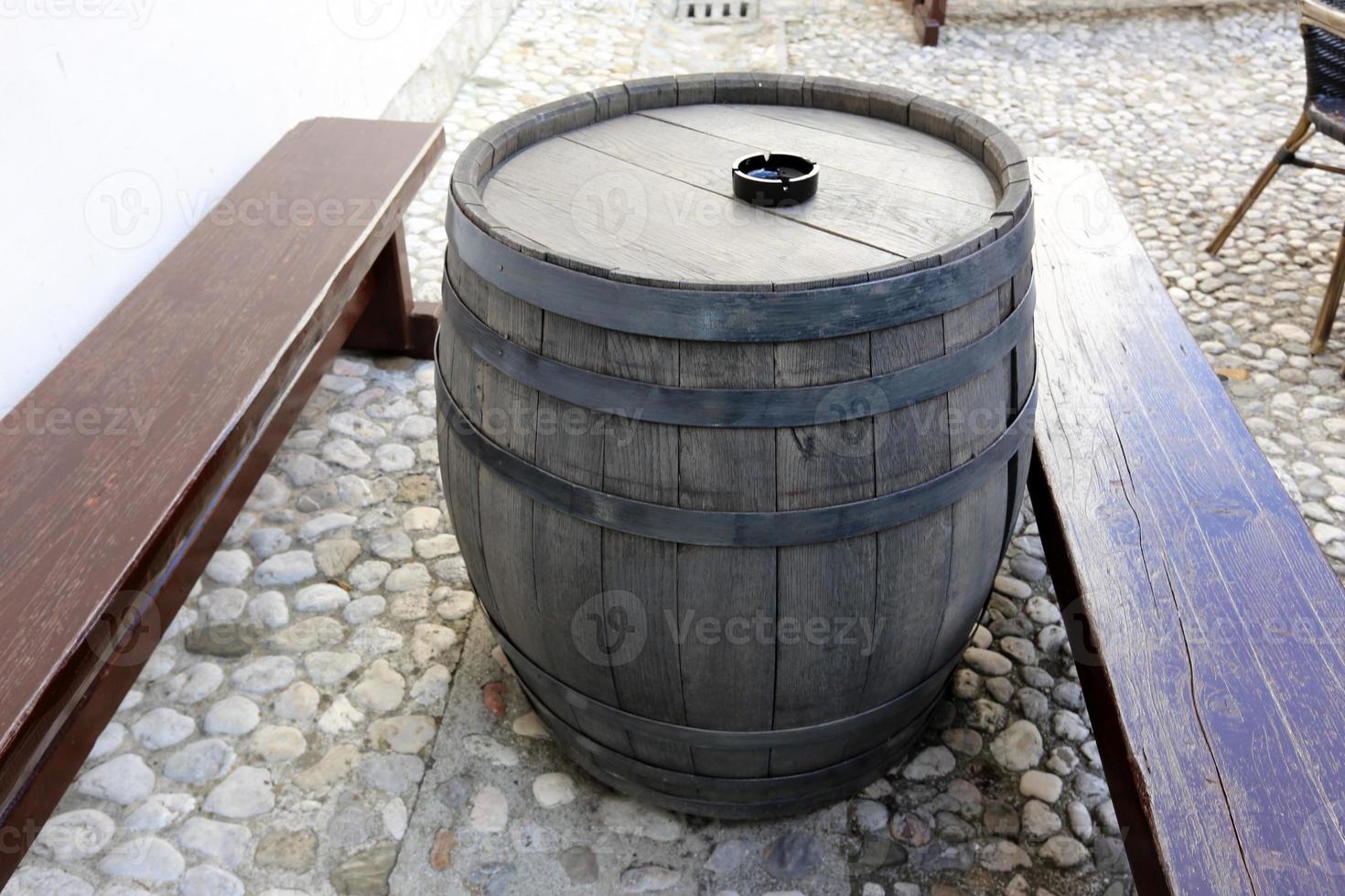 How to use an old barrel on the farm. photo