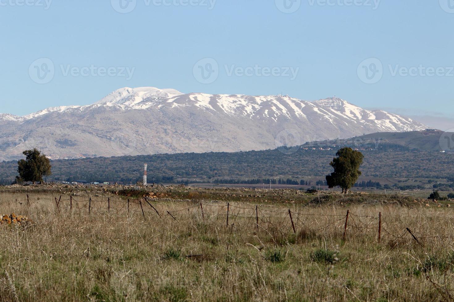 el monte hermón es la montaña más alta de israel y el único lugar donde