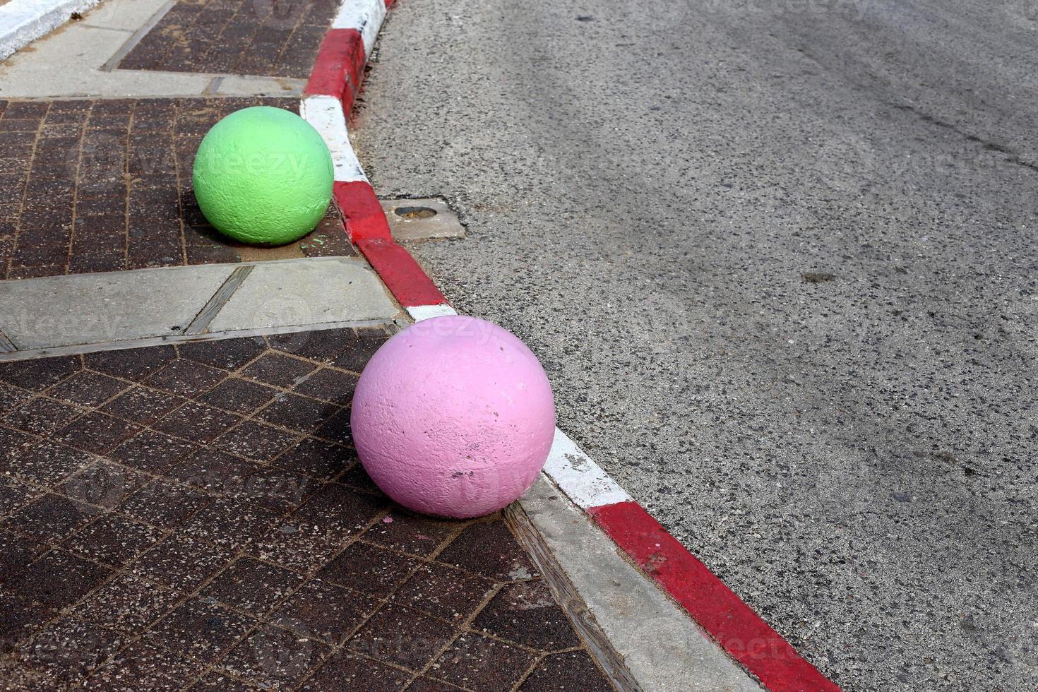 Sidewalk for pedestrians in a big city photo