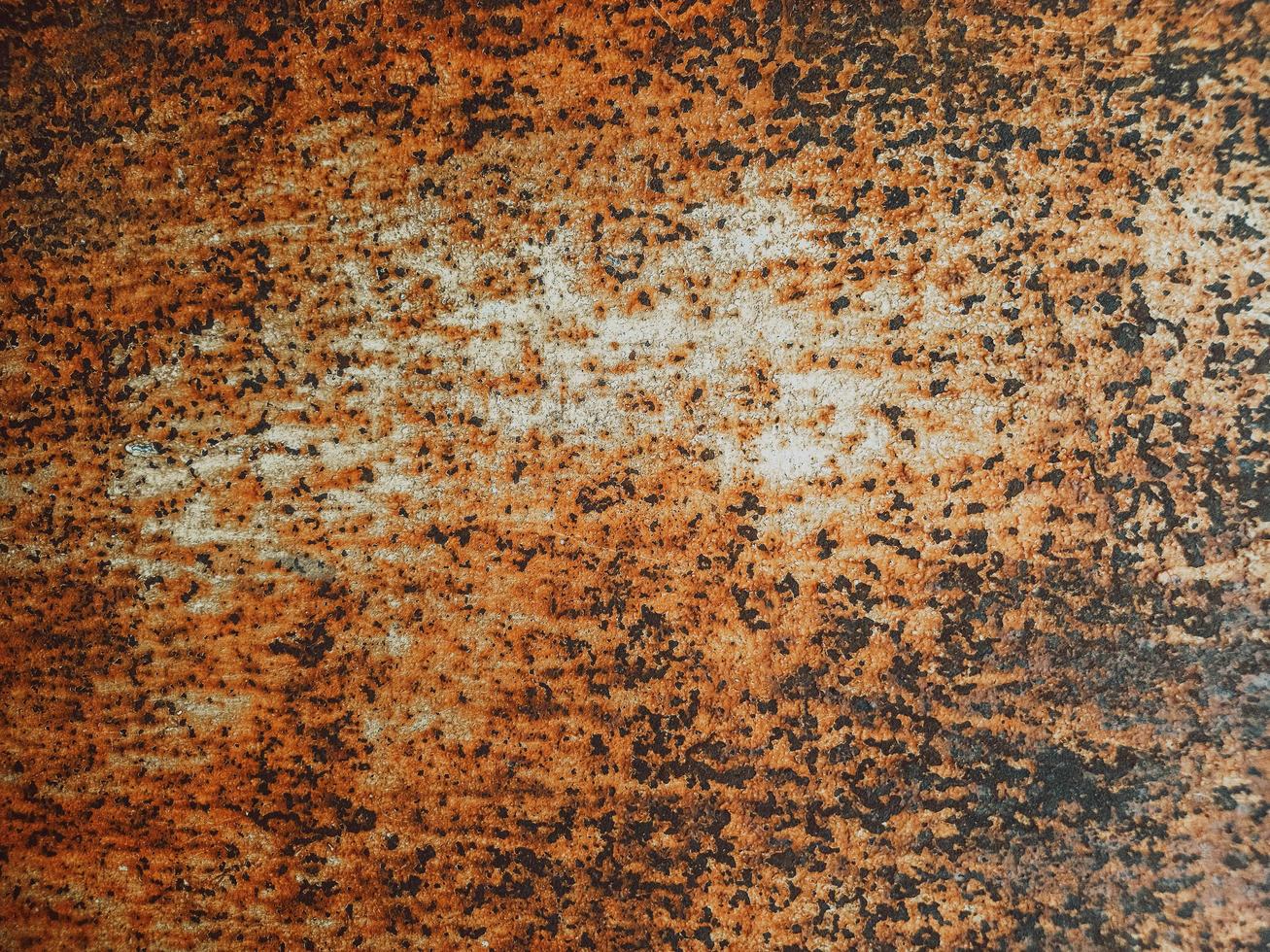 Fondo de textura en mal estado de corrosión de óxido de metal antiguo, color marrón hierro desgastado oscuro, fondo de grunge vintage. foto