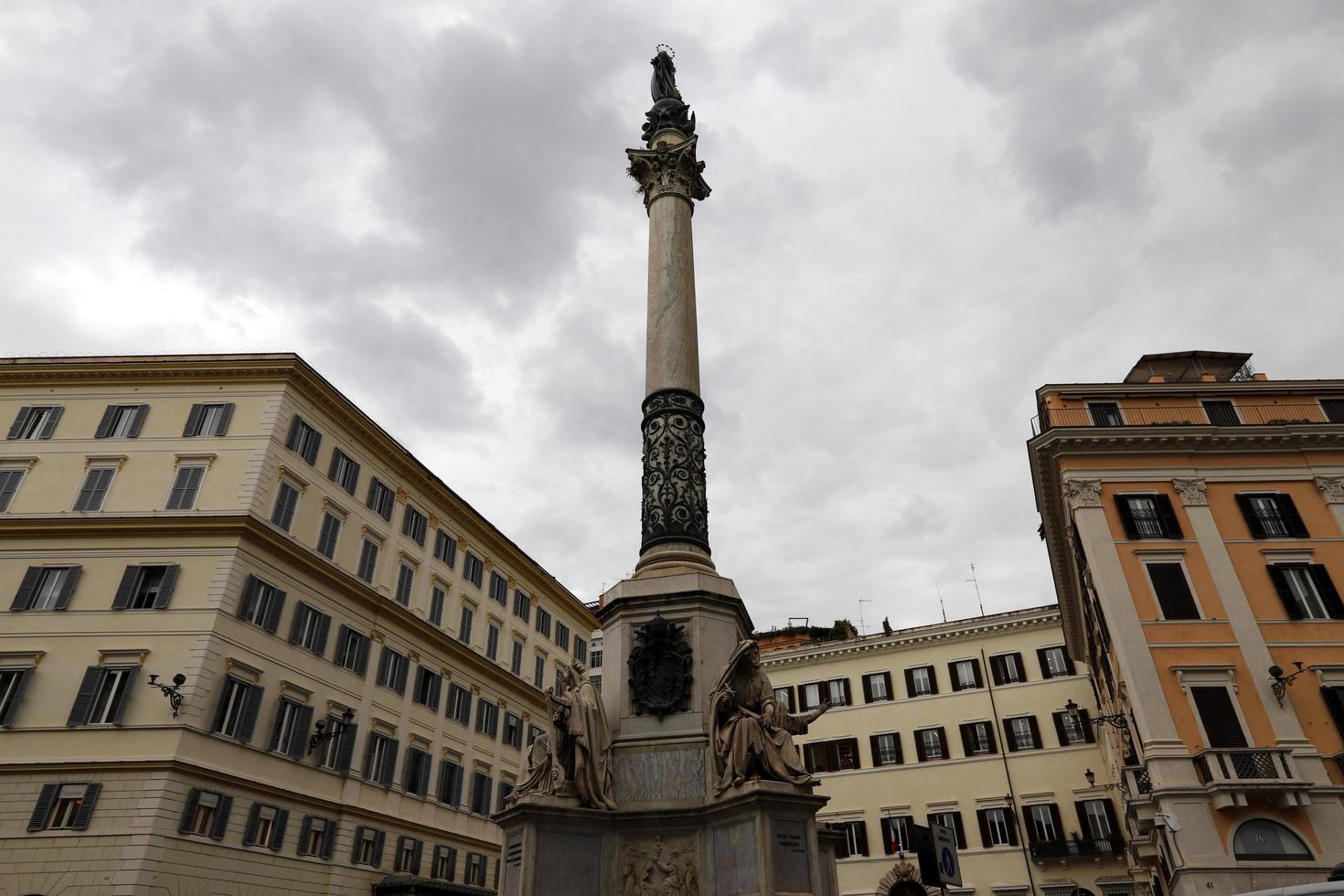 roma italia 10 de mayo de 2022 roma es la capital de italia, una gran ciudad multinacional. foto