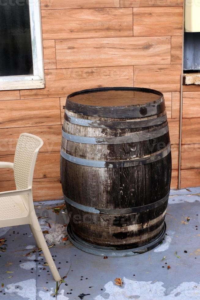 How to use an old barrel on the farm. photo