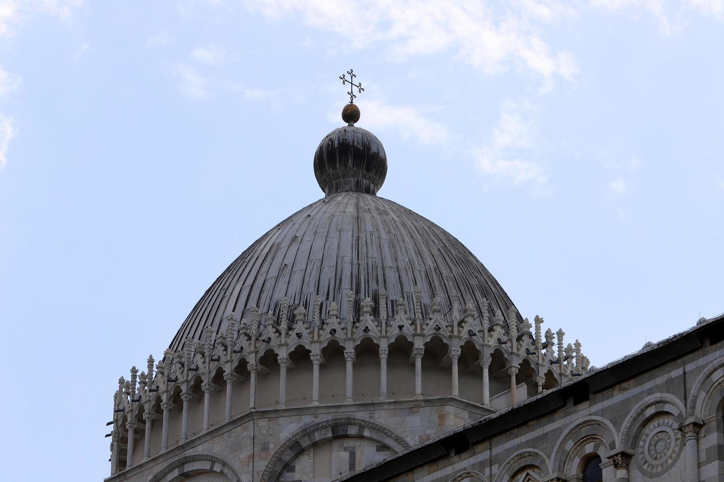 8 de mayo de 2022. ciudad de pisa italia. catedral en honor a la asunción de la santísima virgen maría. foto