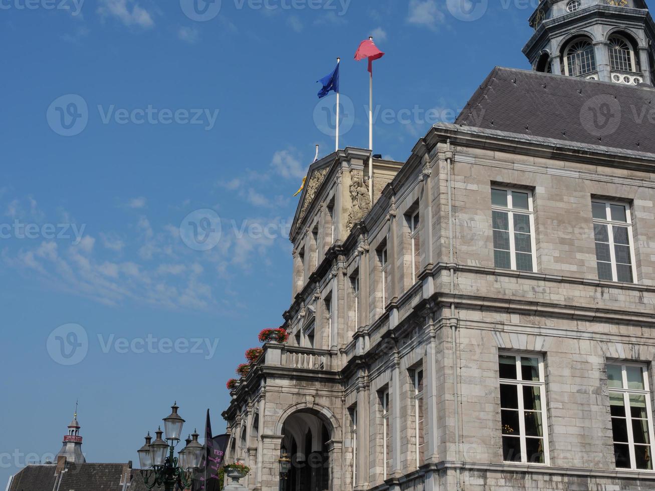 la ciudad de maastricht en los países bajos foto