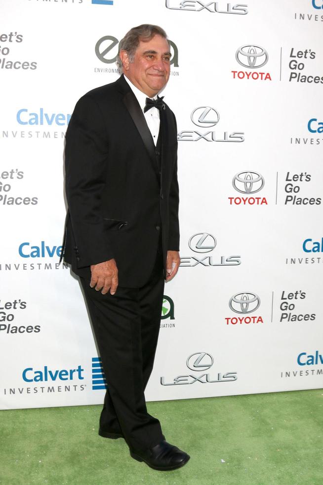 LOS ANGELES, OCT 22 - Dan Lauria at the 26th Annual Environmental Media Awards at Warner Brothers Studio on October 22, 2016 in Burbank, CA photo