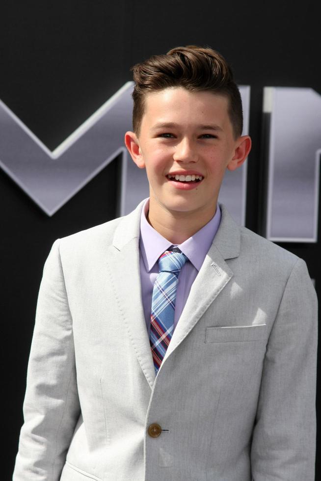 los angeles, 28 de junio - nolan gross en el estreno de terminator genisys los angeles en el dolby theater el 28 de junio de 2015 en los angeles, ca foto