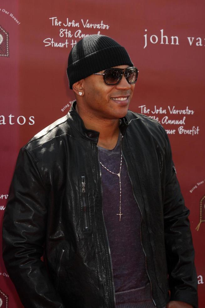 LOS ANGELES, MAR 13 - LL Cool J arriving at the John Varvatos 8th Annual Stuart House Benefit at John Varvaots Store on March 13, 2011 in Los Angeles, CA photo