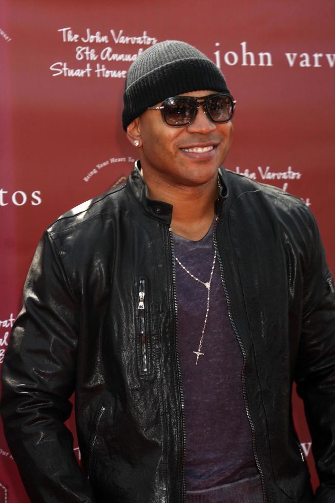 LOS ANGELES, MAR 13 - LL Cool J arriving at the John Varvatos 8th Annual Stuart House Benefit at John Varvaots Store on March 13, 2011 in Los Angeles, CA photo