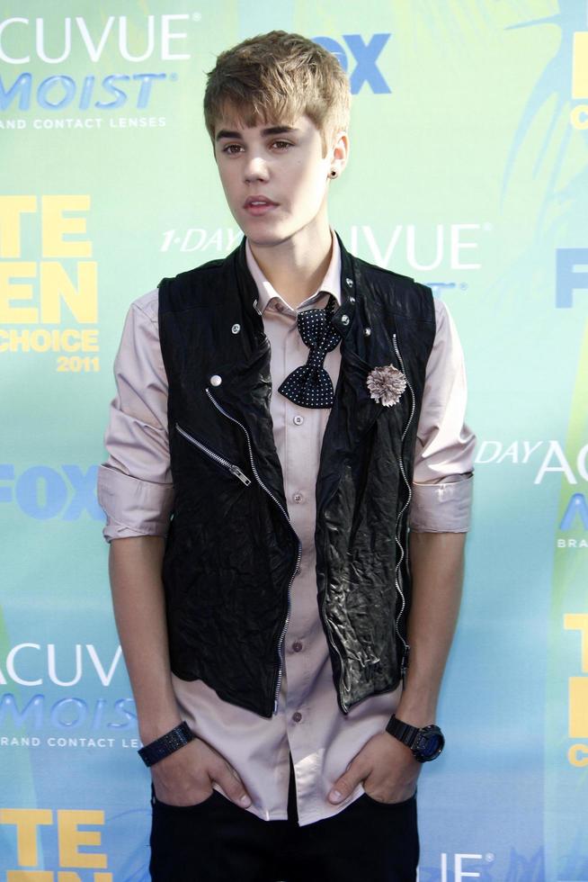 LOS ANGELES, AUG 7 - Justin Bieber arriving at the 2011 Teen Choice Awards at Gibson Amphitheatre on August 7, 2011 in Los Angeles, CA photo