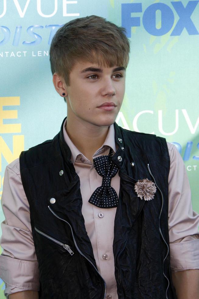 LOS ANGELES, AUG 7 - Justin Bieber arriving at the 2011 Teen Choice Awards at Gibson Amphitheatre on August 7, 2011 in Los Angeles, CA photo