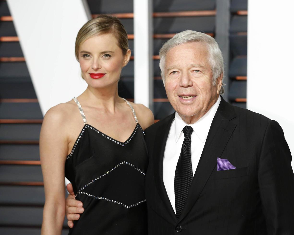 LOS ANGELES, FEB 22 - Ricki Lander, Robert Kraft at the Vanity Fair Oscar Party 2015 at the Wallis Annenberg Center for the Performing Arts on February 22, 2015 in Beverly Hills, CA photo