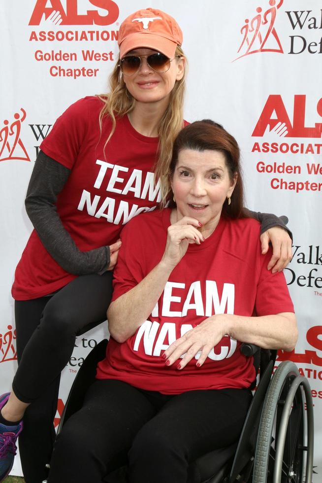LOS ANGELES, OCT 16 - Renee Zellweger, Nanci Ryder at the ALS Association Golden West Chapter Los Angeles County Walk To Defeat ALS at the Exposition Park on October 16, 2016 in Los Angeles, CA photo