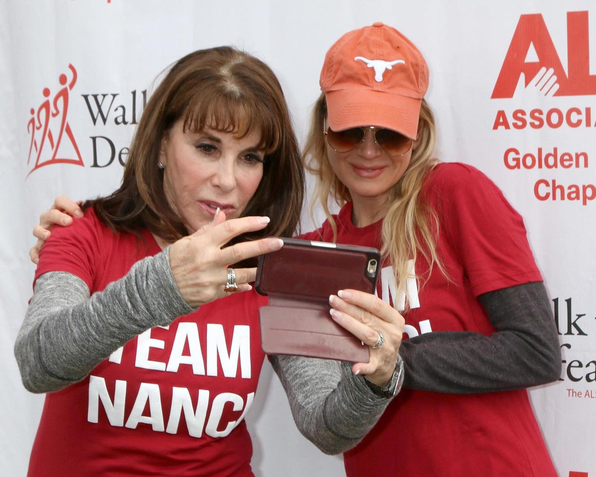 LOS ANGELES, OCT 16 - Kate Linder, Renee Zellweger at the ALS Association Golden West Chapter Los Angeles County Walk To Defeat ALS at the Exposition Park on October 16, 2016 in Los Angeles, CA photo