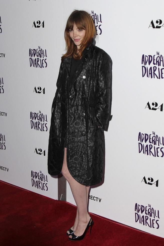 los angeles, 12 de abril - nicole laliberte en la proyección de estreno de adderall diaires de la serie a24 directv en arclight hollywood el 12 de abril de 2016 en los angeles, ca foto