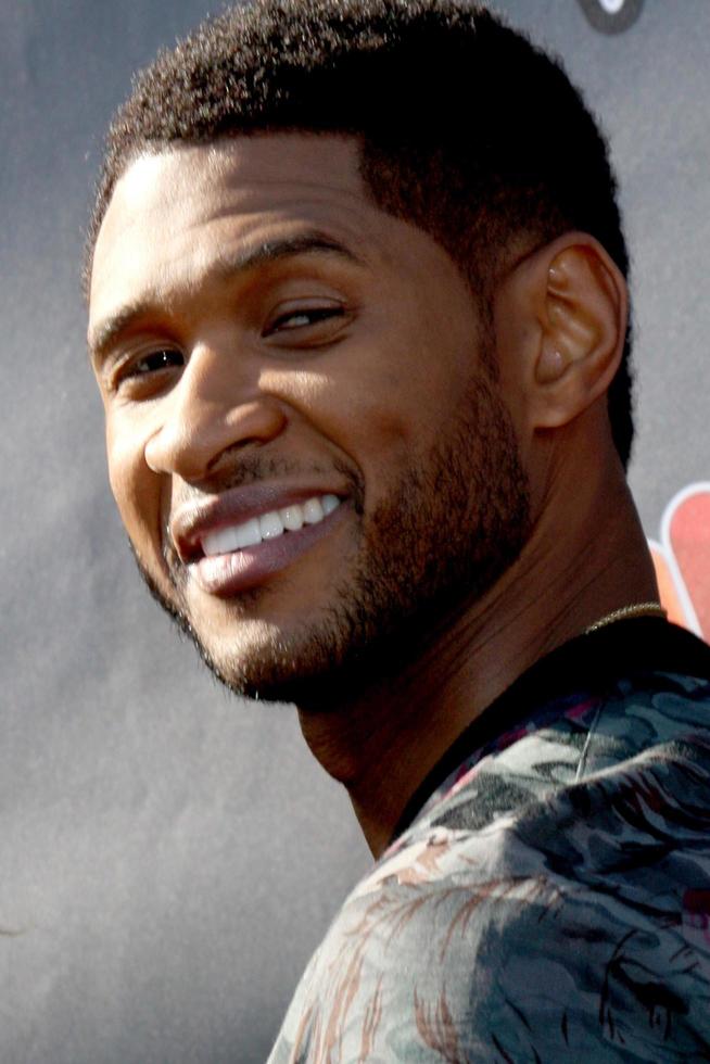 LOS ANGELES, APR 3 - Usher at the The Voice Judges Photocall, April 2014 at The Sayers Club on April 3, 2014 in Los Angeles, CA photo