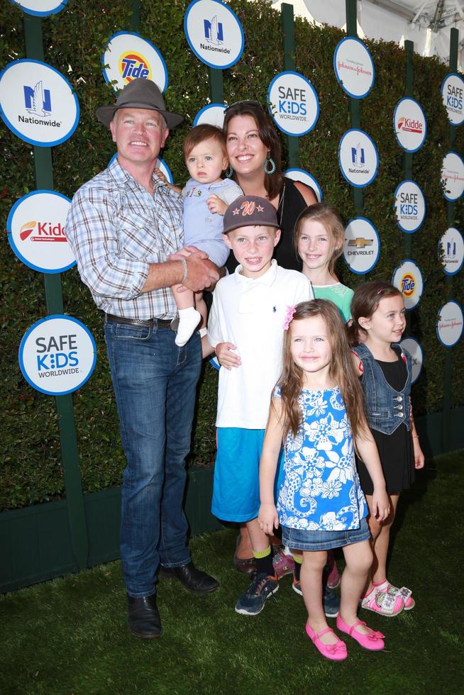 los angeles, 26 de abril - neal mcdonough at the safe kids day la at the the lot el 26 de abril de 2015 en los angeles, ca foto