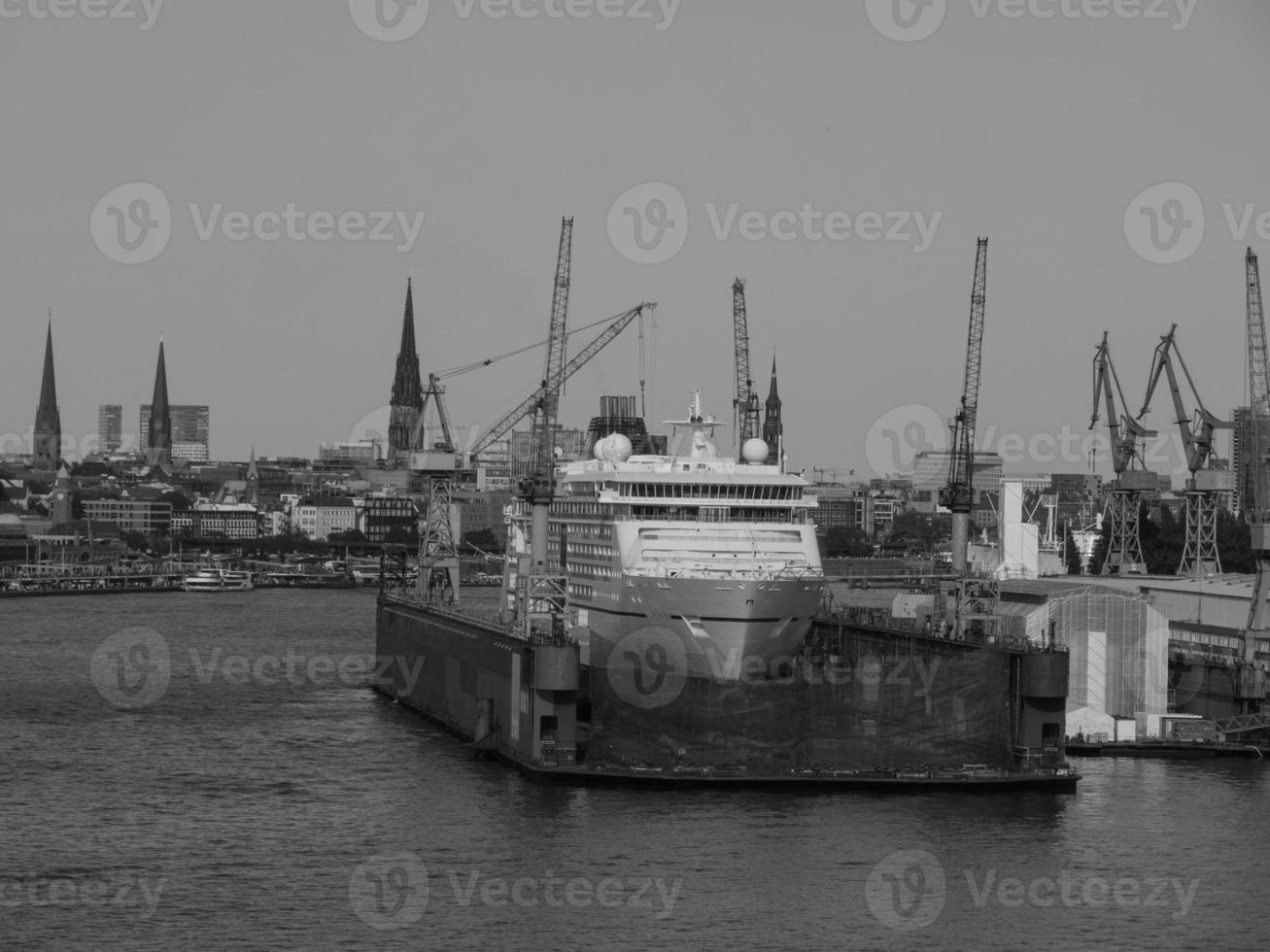 Hamburg and the river elbe photo