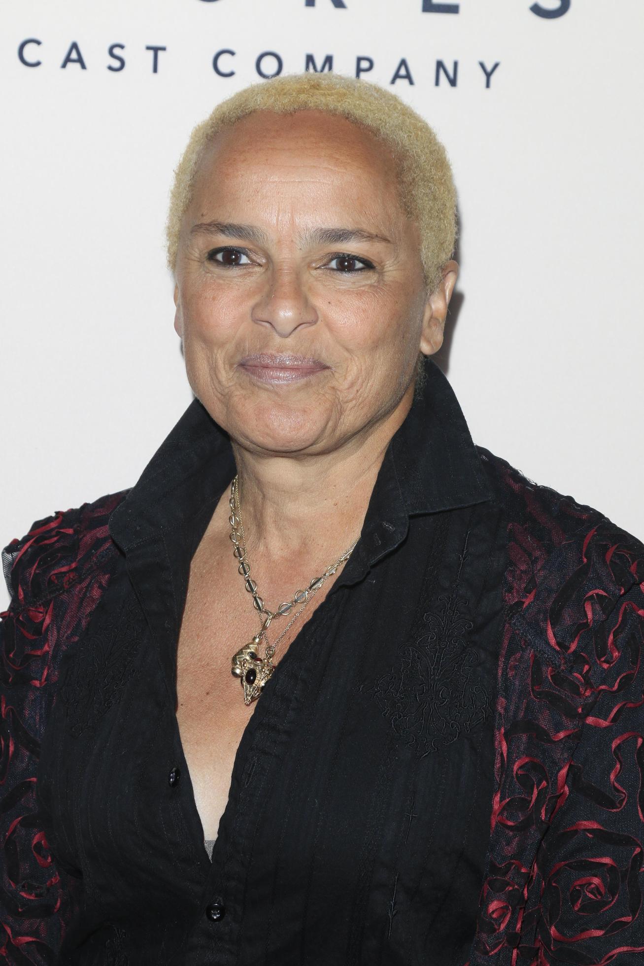 LOS ANGELES, OCT 20 Shari Belafonte at the Loving Premiere at Samuel