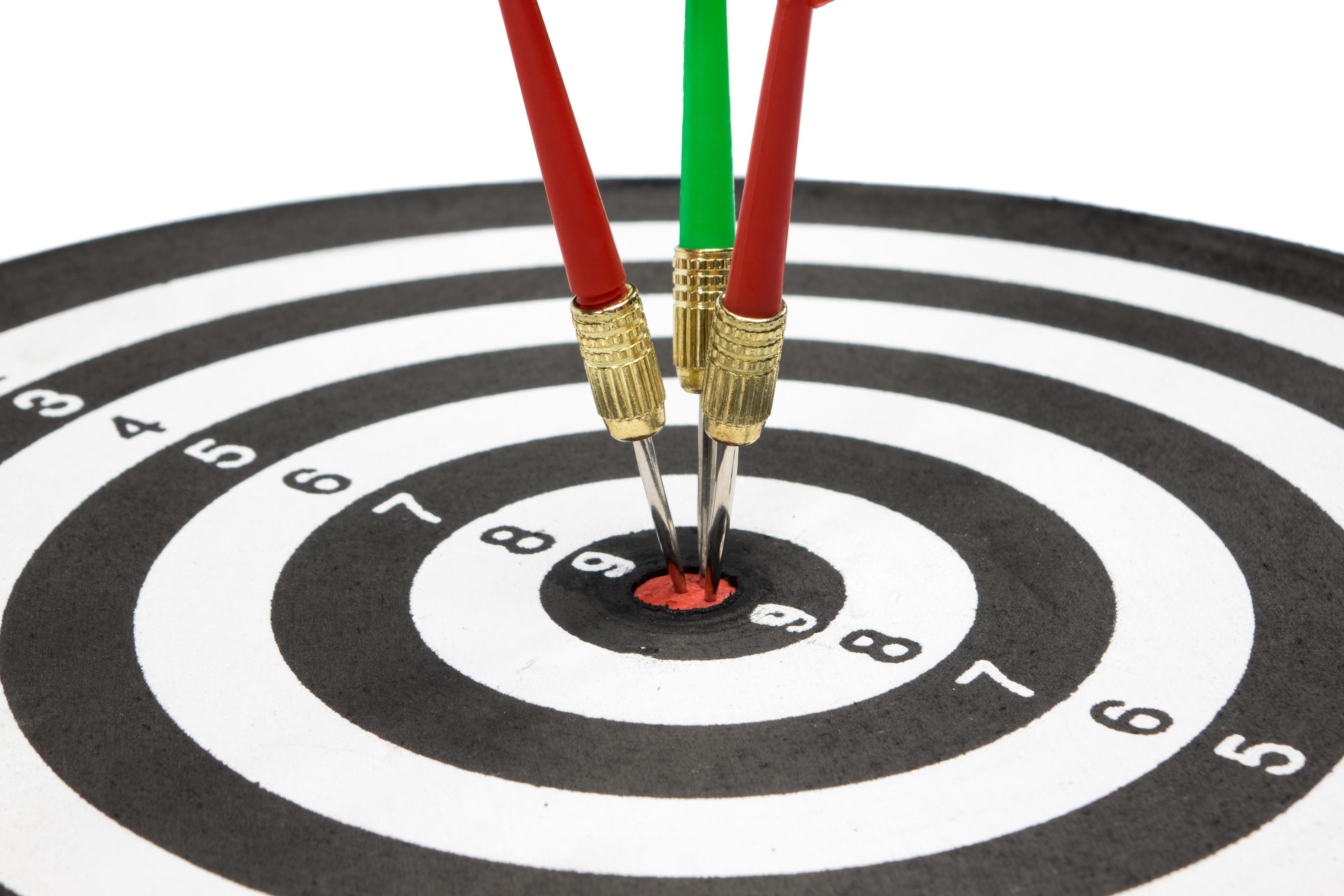 Target with arrow in the center 10099267 Stock Photo at Vecteezy