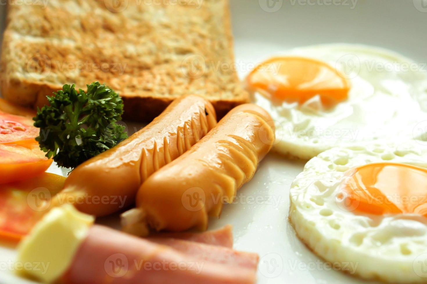 Close up American breakfast. Popular food by the hotel and restaurant in Thailand. Easy to find and delicious. photo