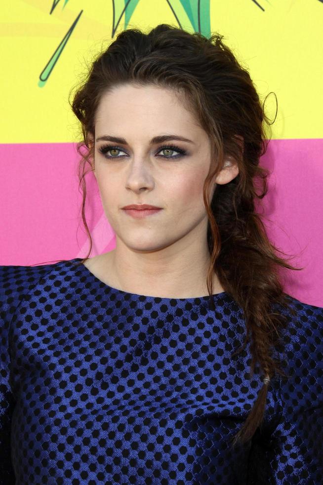 LOS ANGELES, MAR 23 -  Kristen Stewart arrives at Nickelodeon s 26th Annual Kids Choice Awards at the USC Galen Center on March 23, 2013 in Los Angeles, CA photo