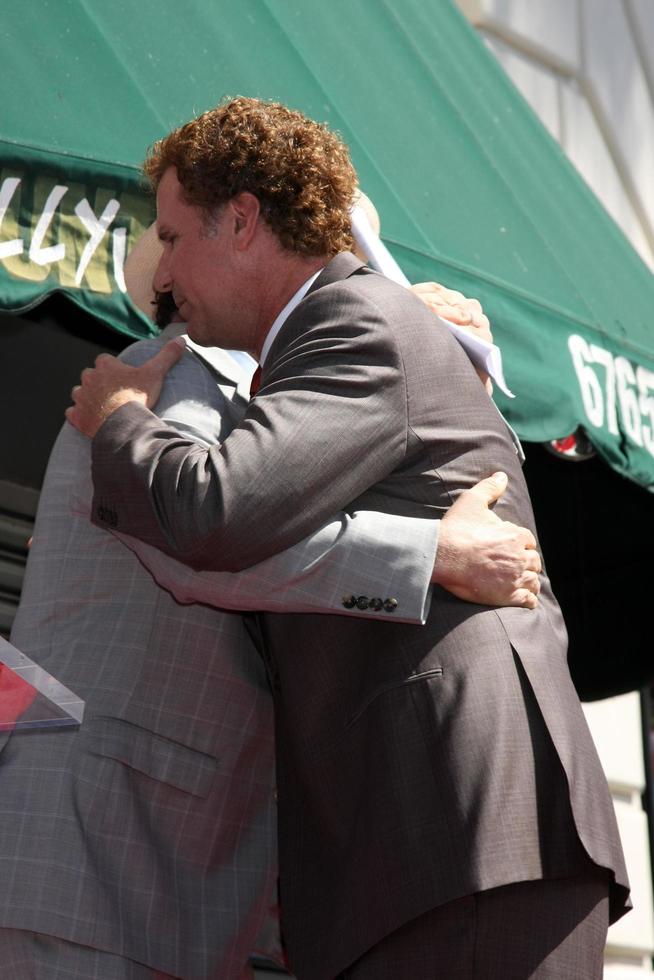 los angeles, 24 de marzo - john c reilly, will ferrell en la ceremonia de la estrella del paseo de la fama de will ferrell hollywood en el bulevar de hollywood el 24 de marzo de 2015 en los angeles, ca foto