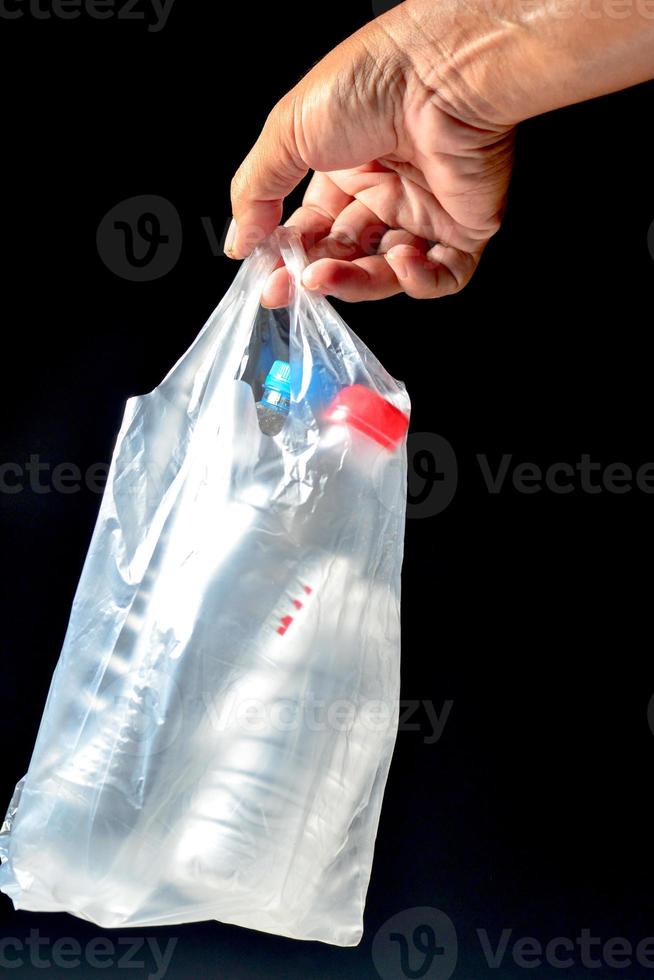 concepto de residuos plásticos y contaminación por residuos plásticos. foto