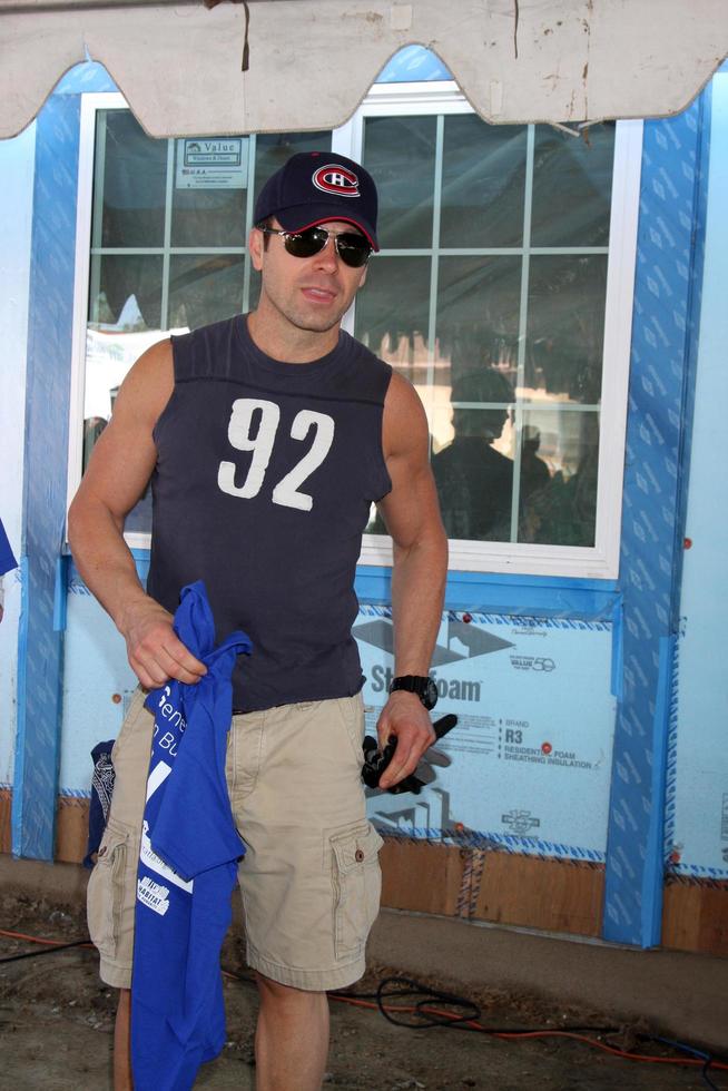 LOS ANGELES, MAR 8 - William deVry at the 5th Annual General Hospital Habitat for Humanity Fan Build Day at Private Location on March 8, 2014 in Lynwood, CA photo