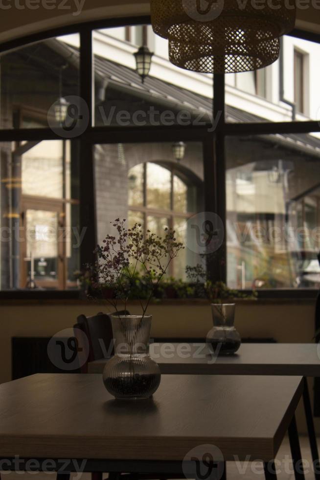 interior de cafetería o bar, durante el día foto