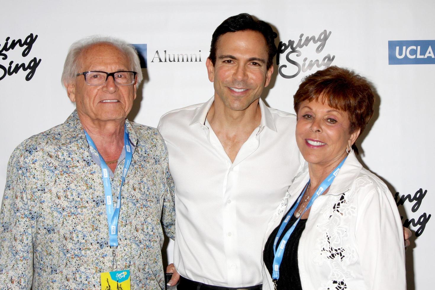 LOS ANGELES, MAY 16 - Dr Bill Dorfman, parents at the UCLA s Spring Sing 2014 at Pauley Pavilion UCLA on May 16, 2014 in Westwood, CA photo